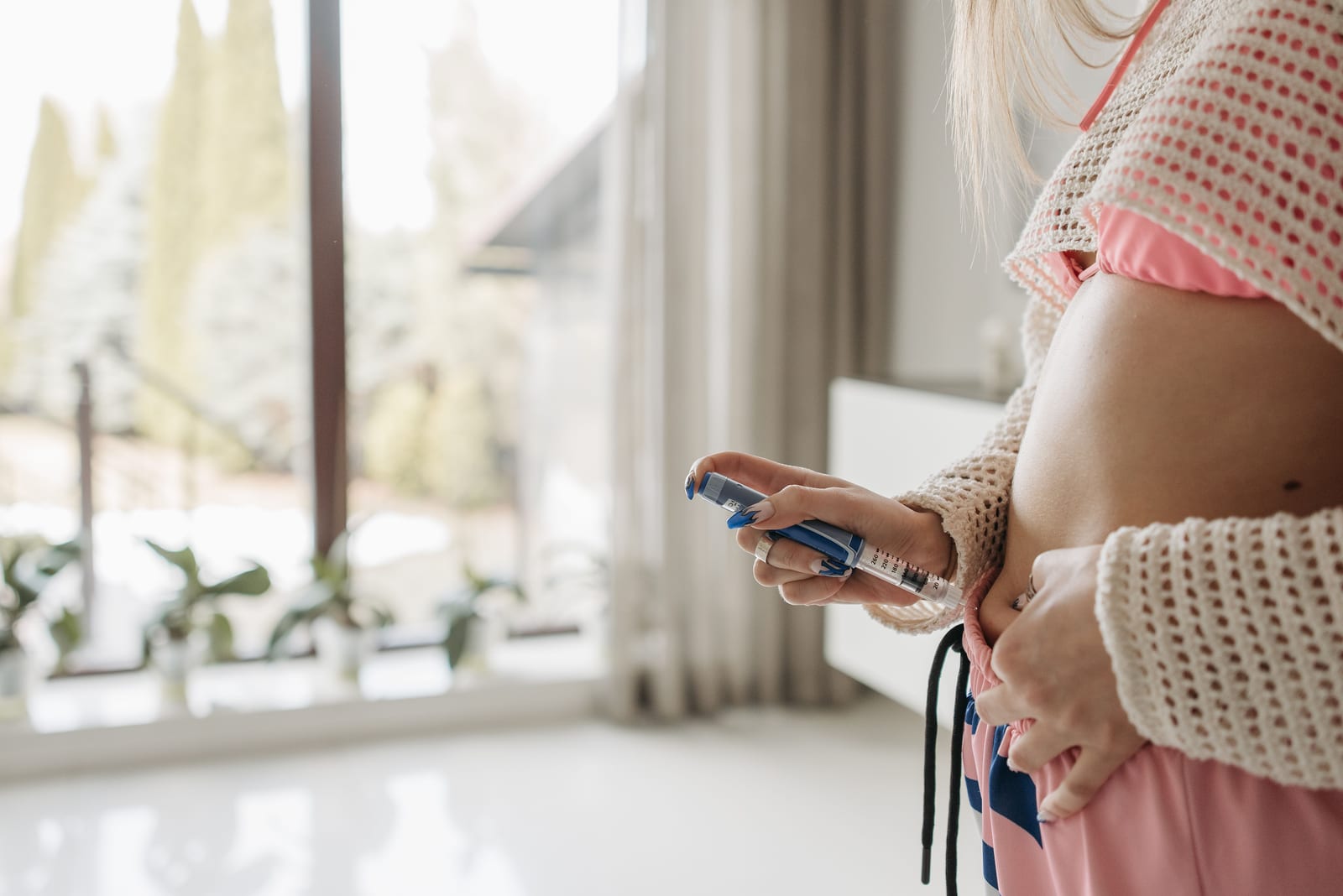 Žena u sebe doma — vizualizace změny životosprávy při léčbě obezity