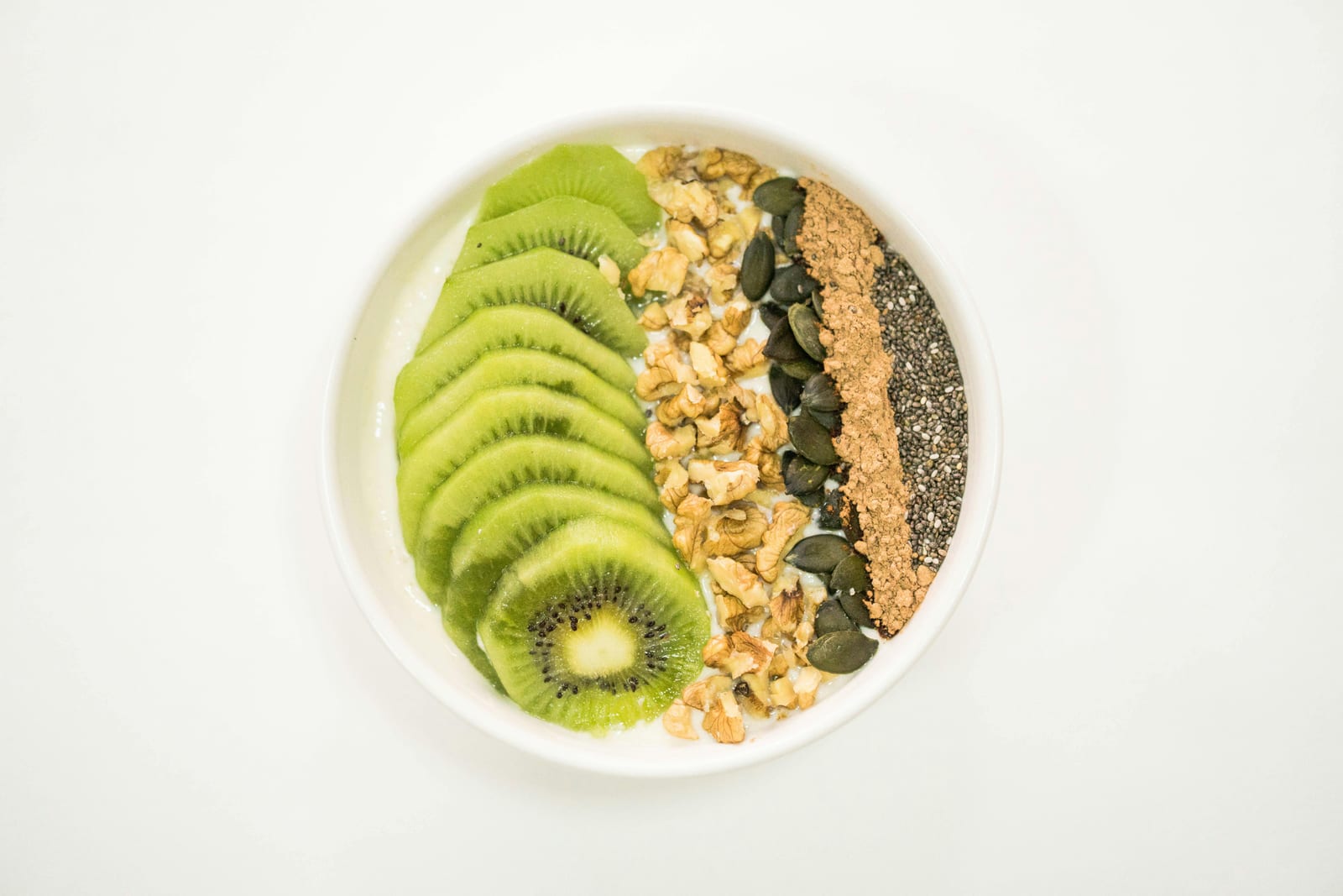 Smoothie bowl jako zdroj sacharidů a bílkovin po tréninku